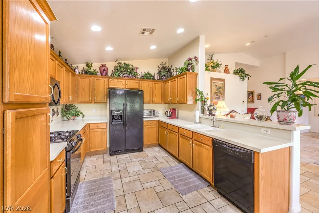 5521 Little Lake, Las Vegas, NV 89122