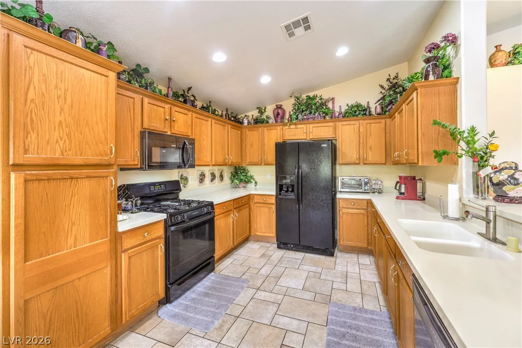 5521 Little Lake, Las Vegas, NV 89122