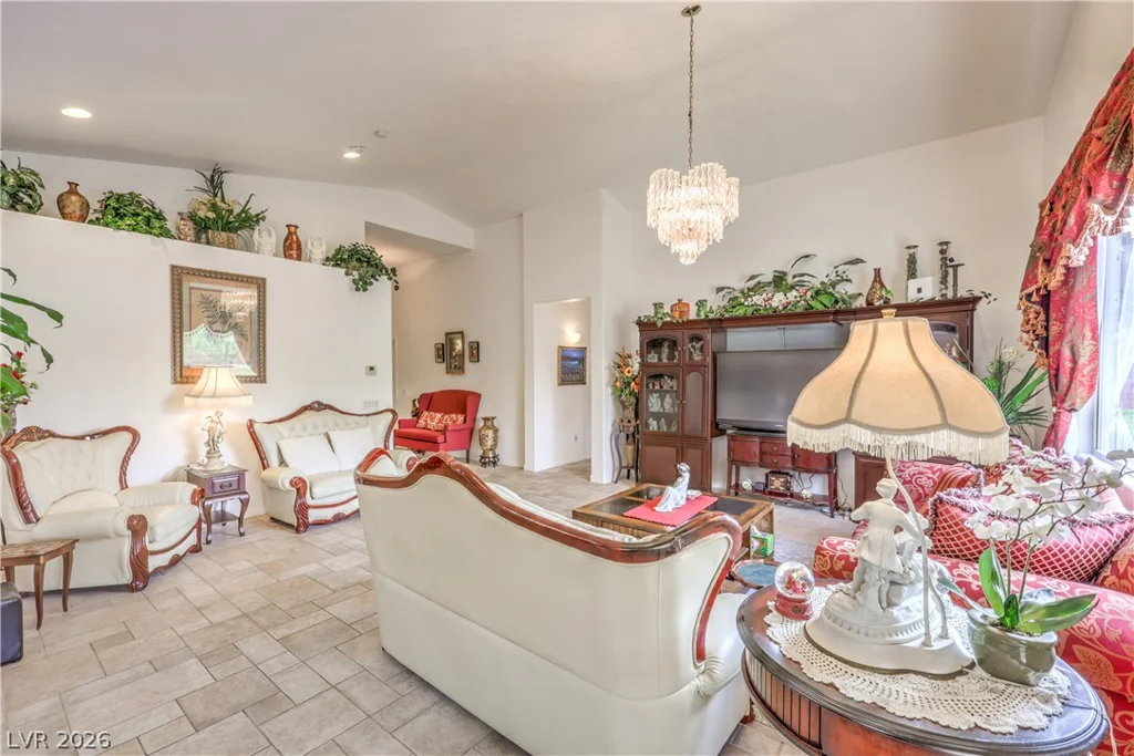5521 Little Lake, Las Vegas, NV 89122