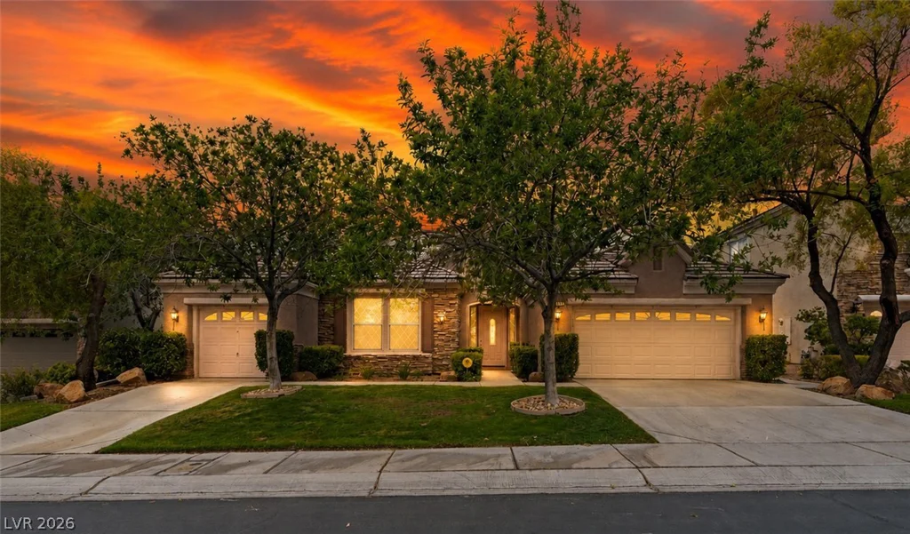 9429 Queen Charlotte, Las Vegas, NV 89145