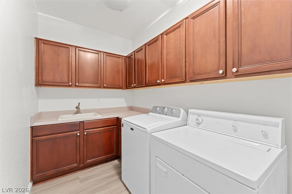 9429 Queen Charlotte, Las Vegas, NV 89145