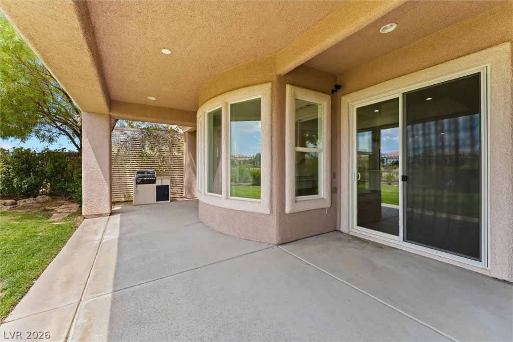 9429 Queen Charlotte, Las Vegas, NV 89145