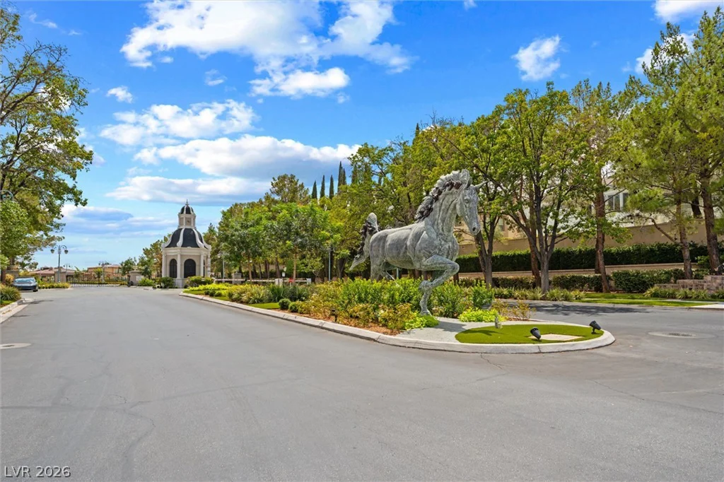 9429 Queen Charlotte, Las Vegas, NV 89145