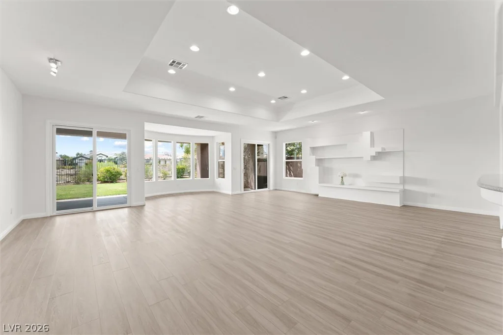 9429 Queen Charlotte, Las Vegas, NV 89145