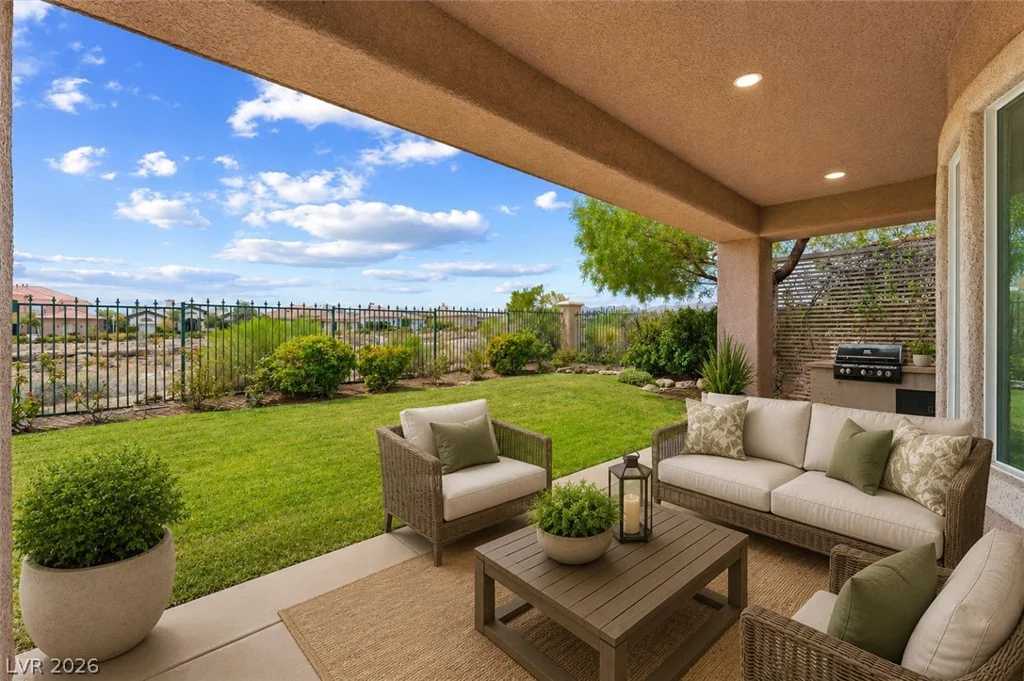 9429 Queen Charlotte, Las Vegas, NV 89145