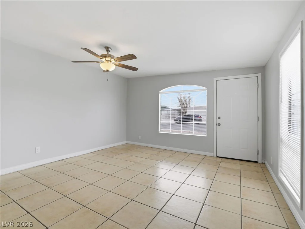 5132 Hallet, Las Vegas, NV 89122