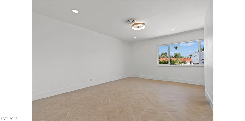 4501 Woodcrest, Las Vegas, NV 89121