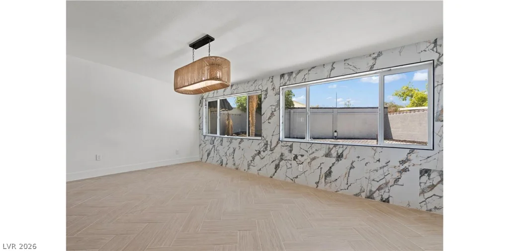 4501 Woodcrest, Las Vegas, NV 89121