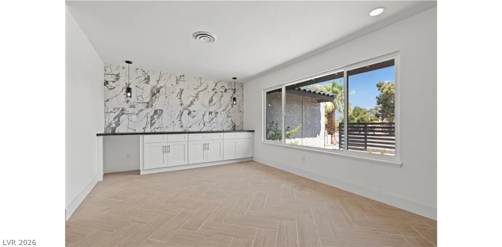 4501 Woodcrest, Las Vegas, NV 89121