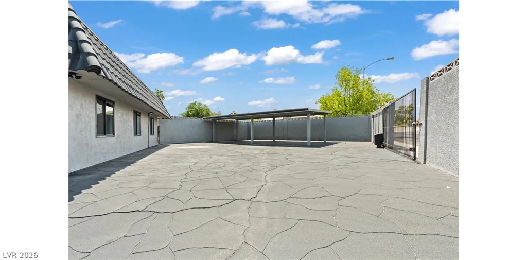 4501 Woodcrest, Las Vegas, NV 89121