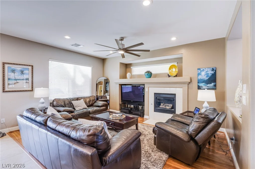 10067 Cranbrook Falls, Las Vegas, NV 89148