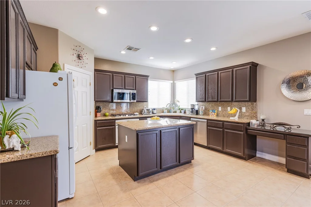 10067 Cranbrook Falls, Las Vegas, NV 89148