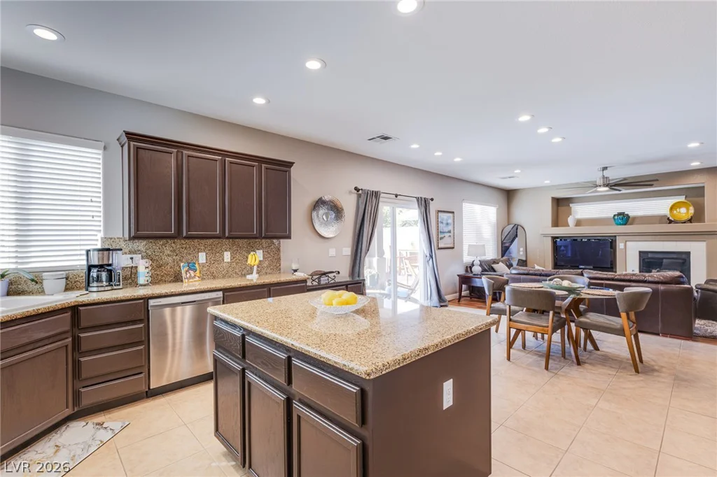 10067 Cranbrook Falls, Las Vegas, NV 89148