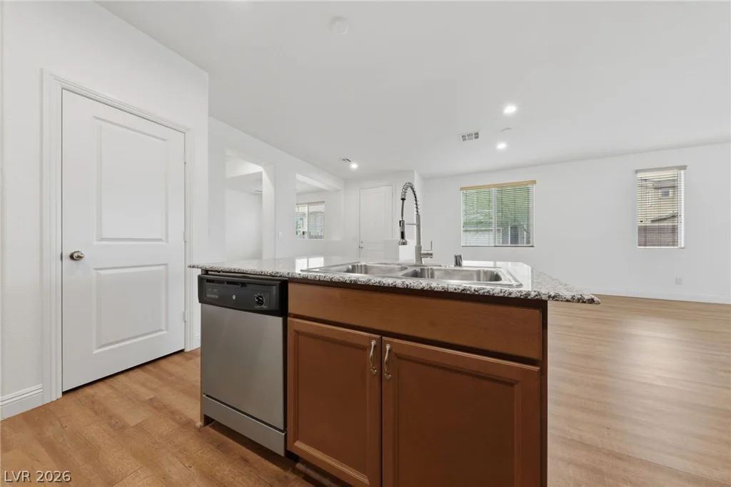 6940 Whispering Falls, North Las Vegas, NV 89084