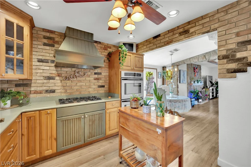4550 Silver Peak, Las Vegas, NV 89103