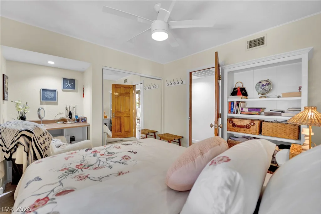4550 Silver Peak, Las Vegas, NV 89103