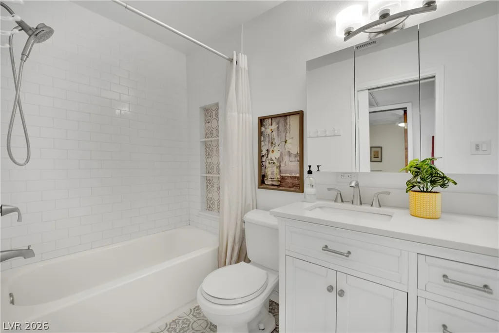 4550 Silver Peak, Las Vegas, NV 89103
