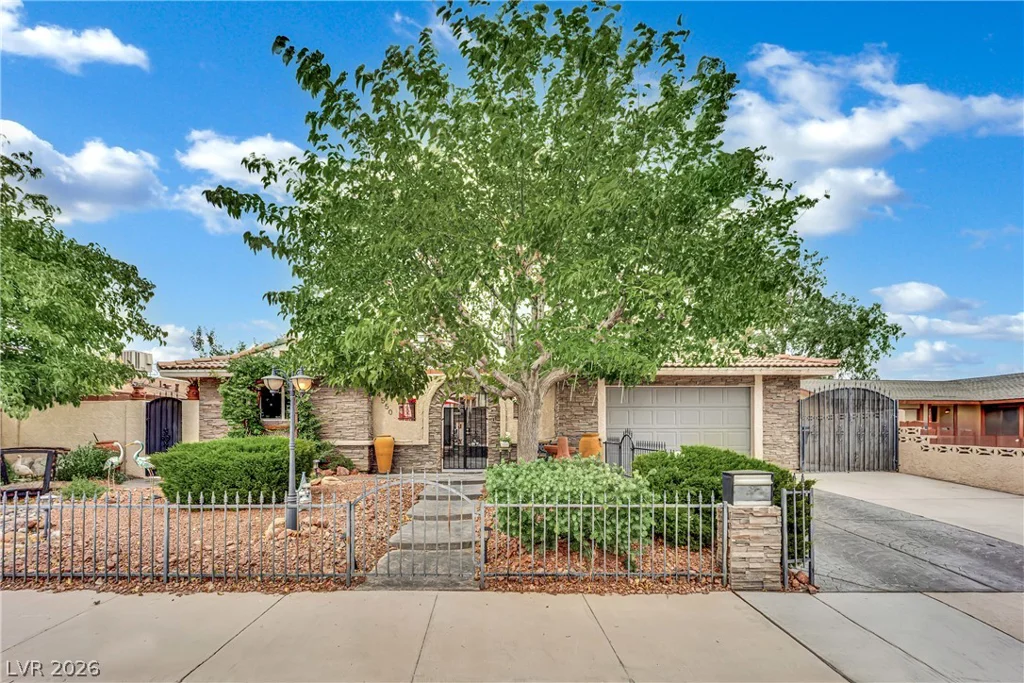 4550 Silver Peak, Las Vegas, NV 89103