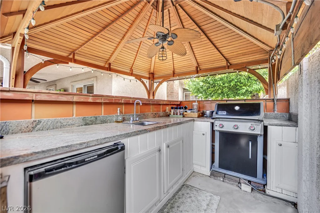 4550 Silver Peak, Las Vegas, NV 89103