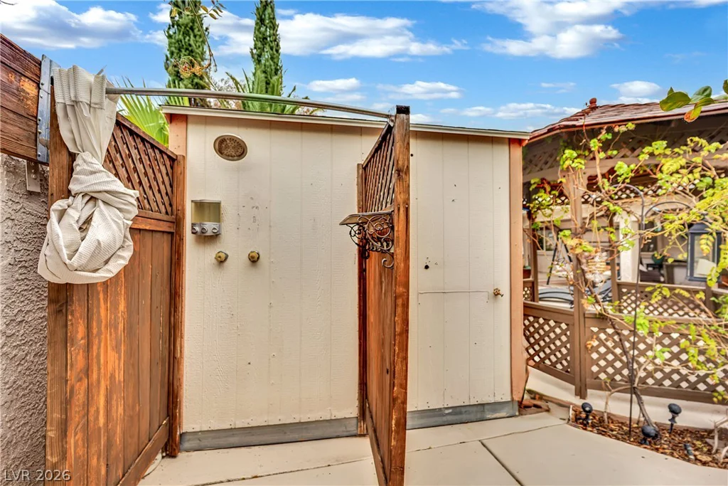 4550 Silver Peak, Las Vegas, NV 89103