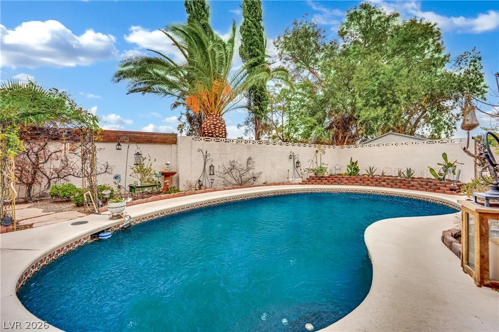 4550 Silver Peak, Las Vegas, NV 89103
