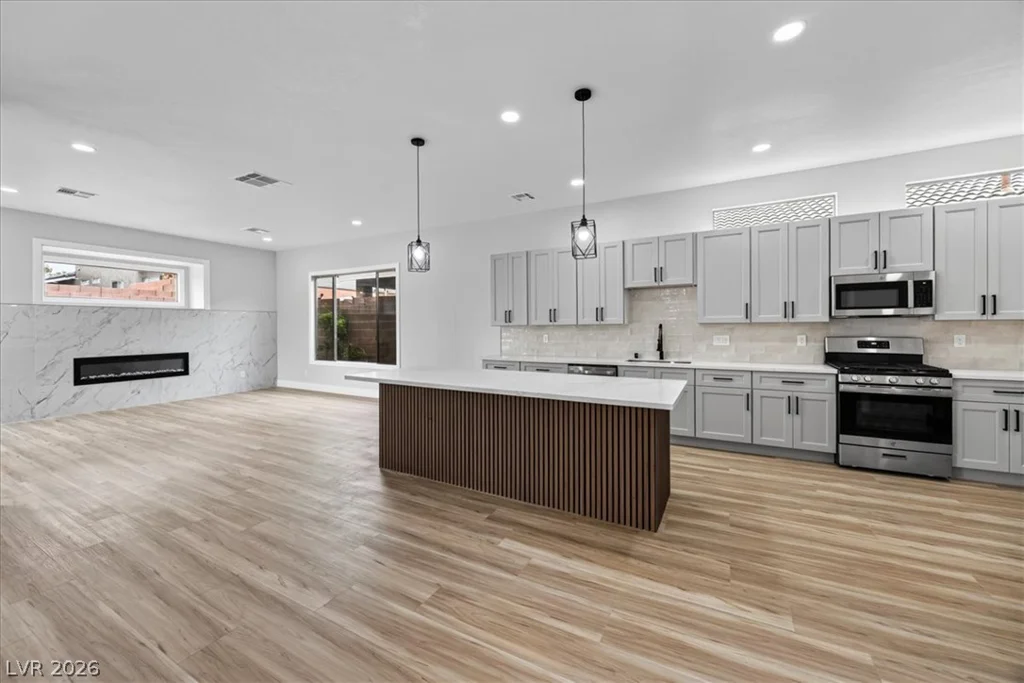 5807 Rothbury, Las Vegas, NV 89141