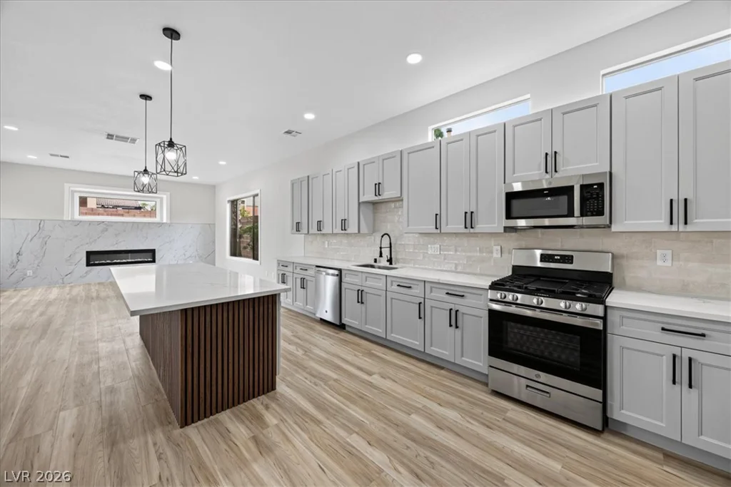 5807 Rothbury, Las Vegas, NV 89141