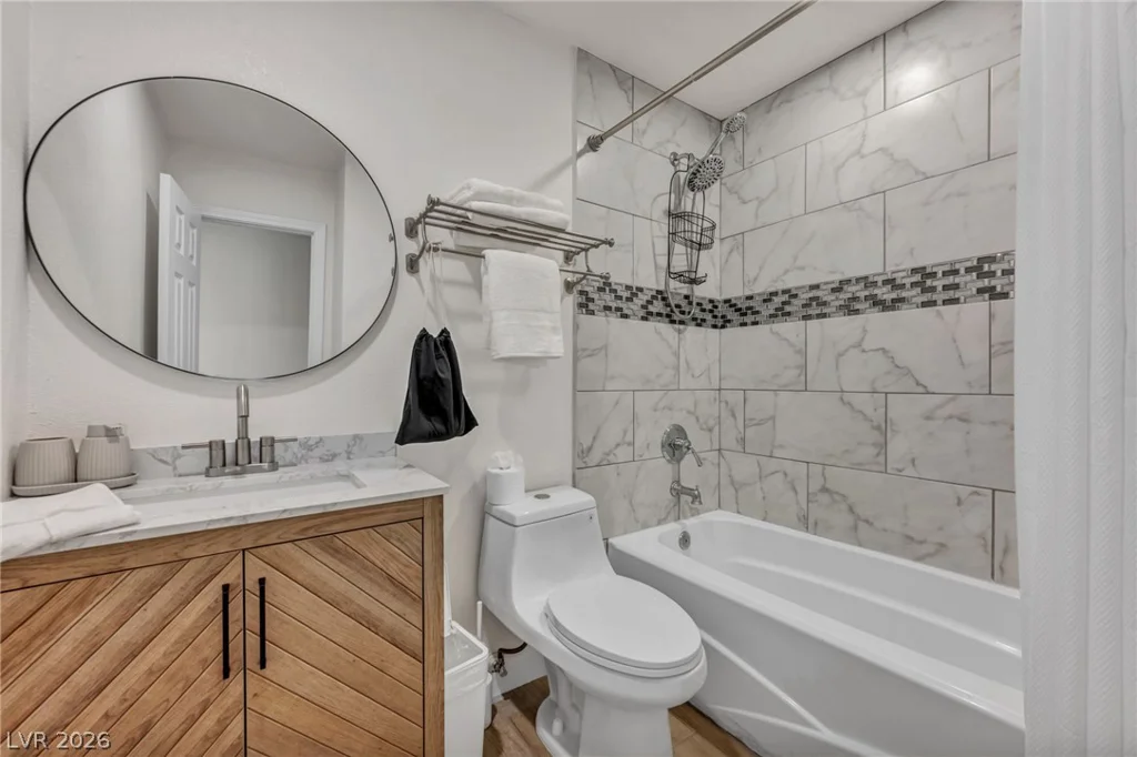 1305 Mallard, Las Vegas, NV 89108