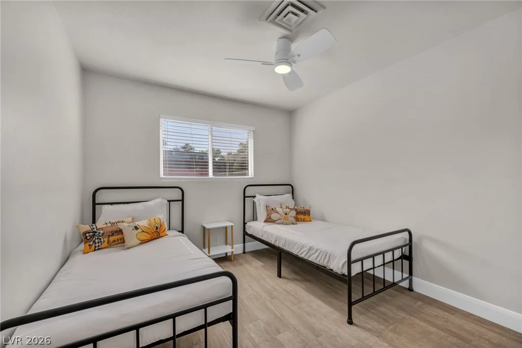 1305 Mallard, Las Vegas, NV 89108
