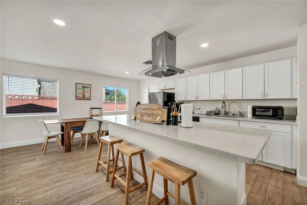 1305 Mallard, Las Vegas, NV 89108