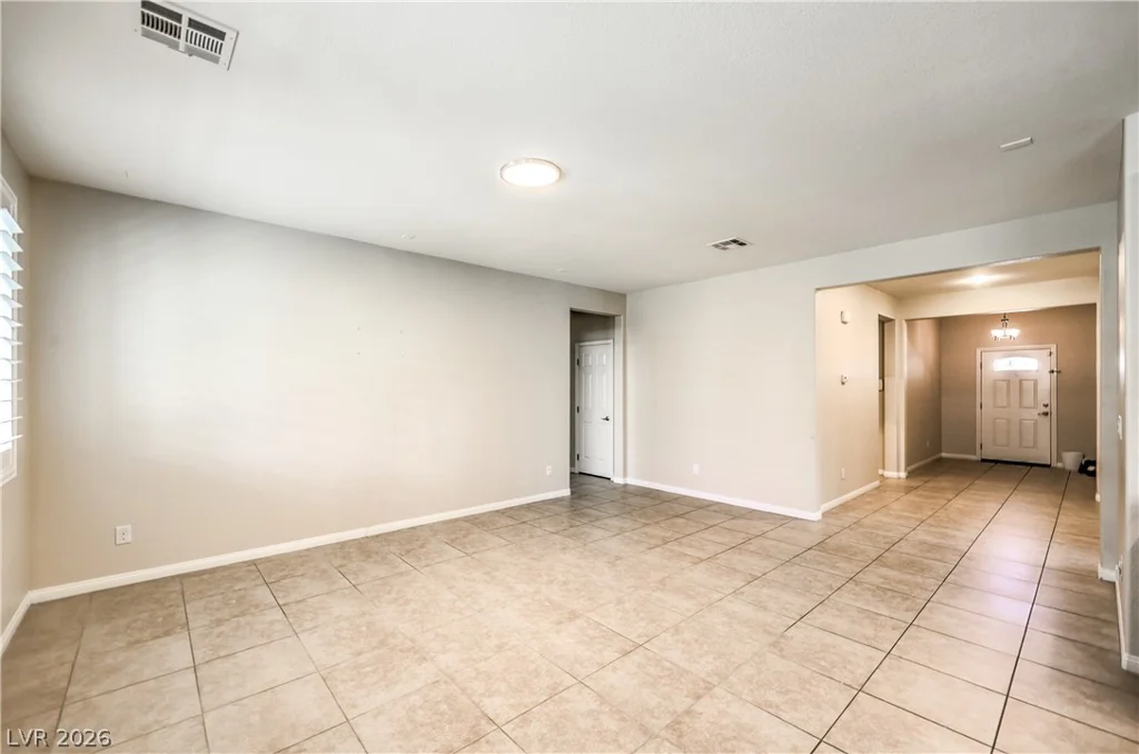8213 Dragonfly Bush, North Las Vegas, NV 89085