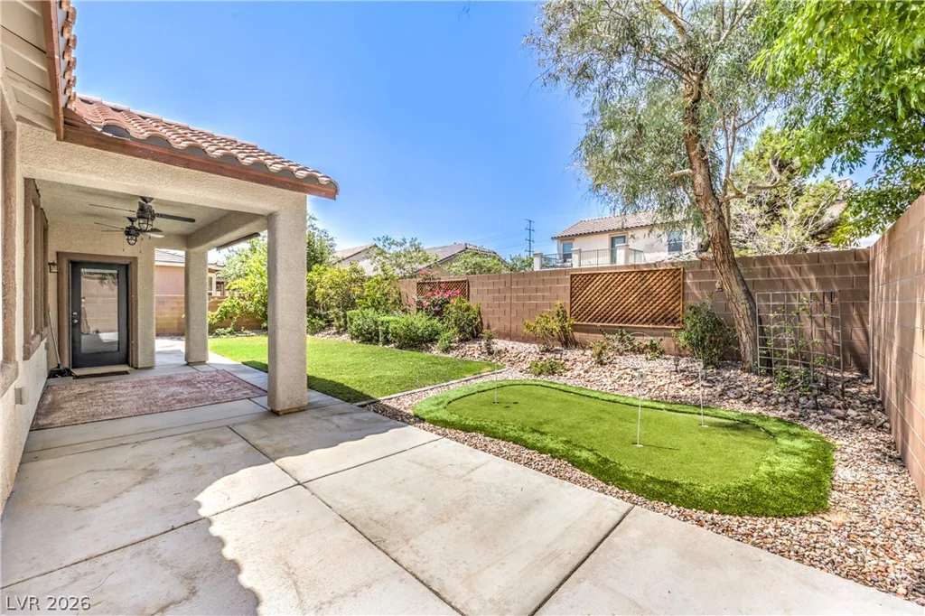 8213 Dragonfly Bush, North Las Vegas, NV 89085