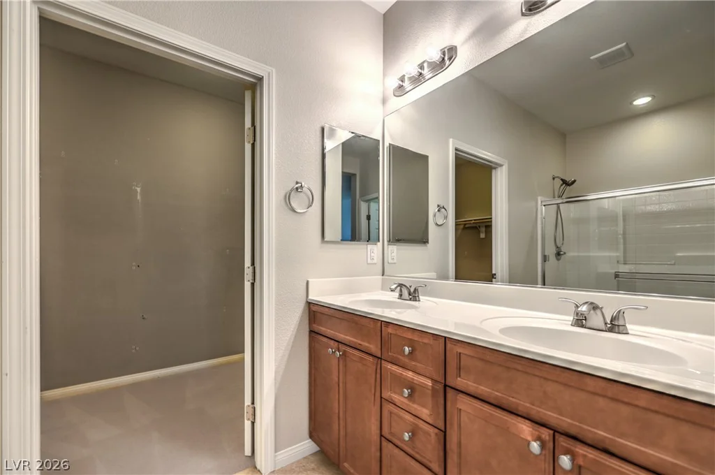 8213 Dragonfly Bush, North Las Vegas, NV 89085
