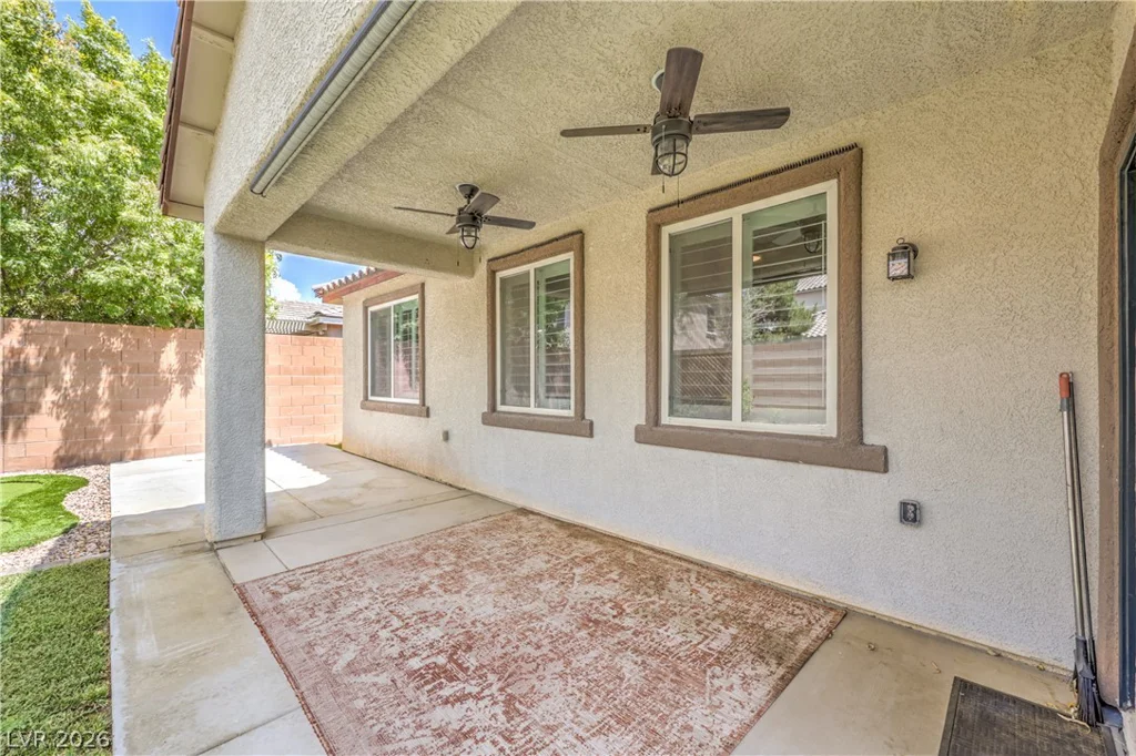 8213 Dragonfly Bush, North Las Vegas, NV 89085