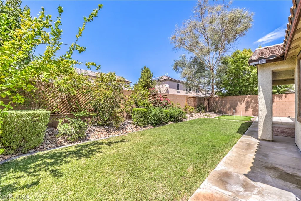 8213 Dragonfly Bush, North Las Vegas, NV 89085