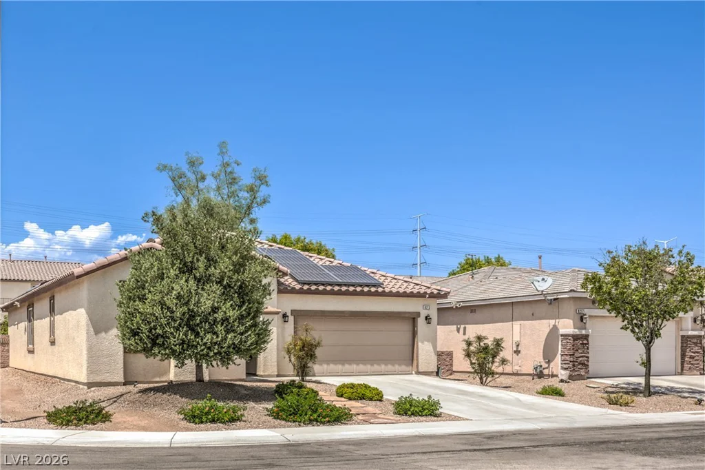 8213 Dragonfly Bush, North Las Vegas, NV 89085
