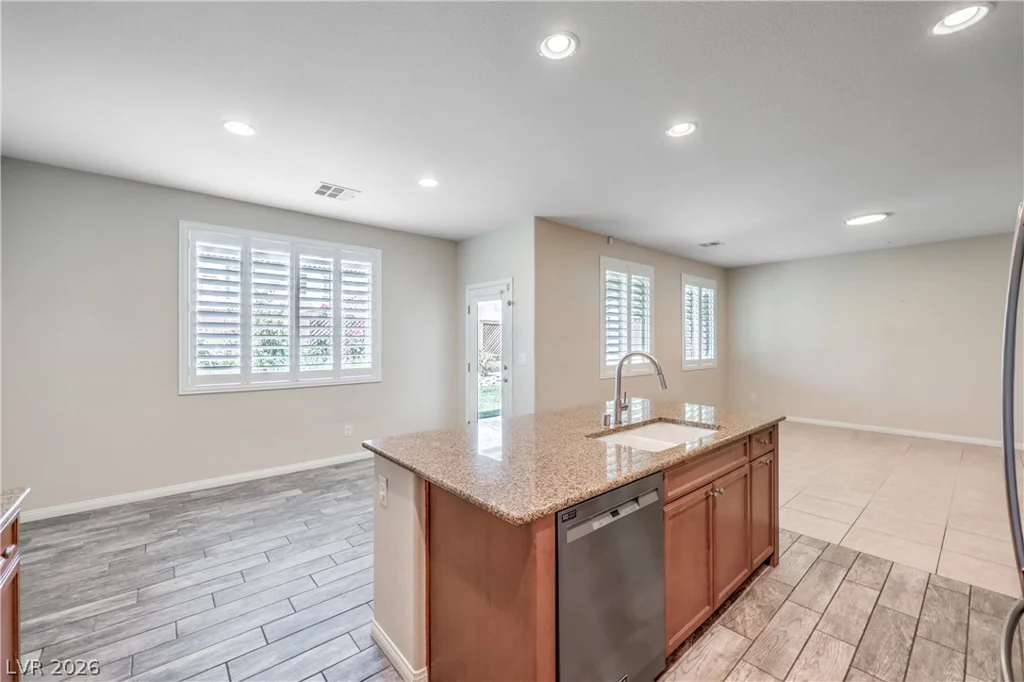 8213 Dragonfly Bush, North Las Vegas, NV 89085