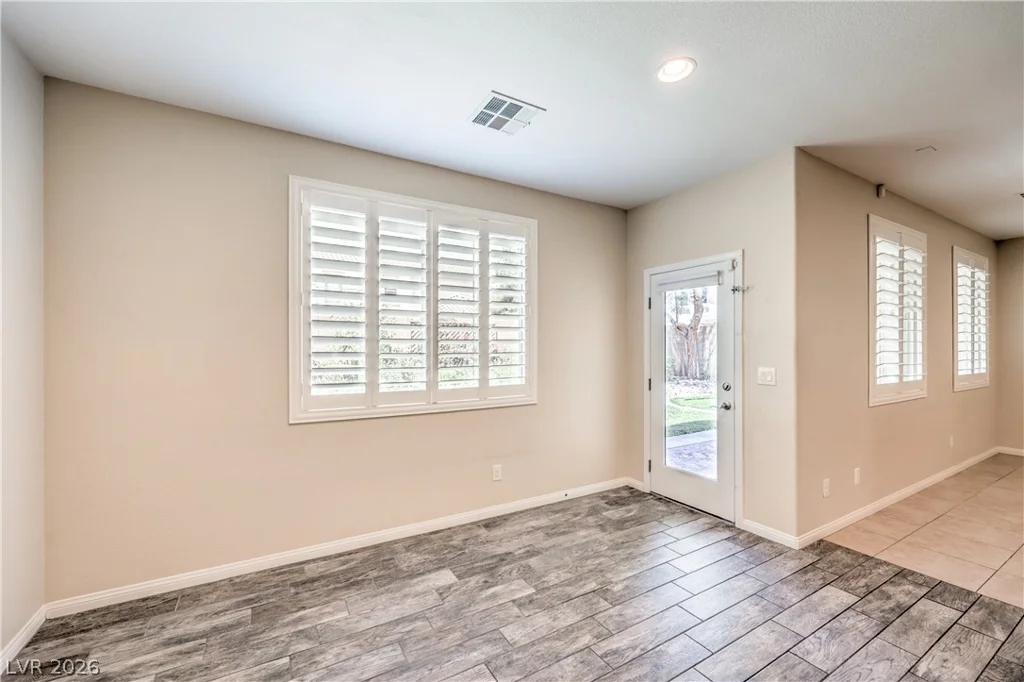 8213 Dragonfly Bush, North Las Vegas, NV 89085