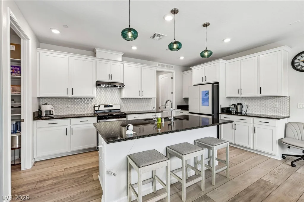 60 Stone Bluff, Henderson, NV 89011