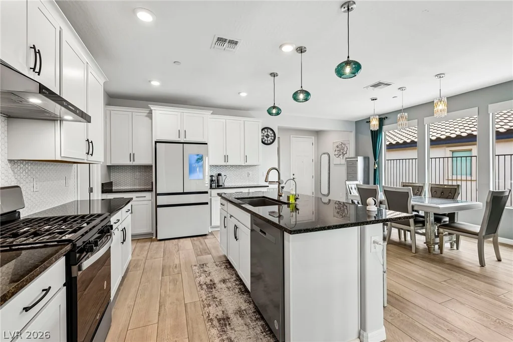 60 Stone Bluff, Henderson, NV 89011
