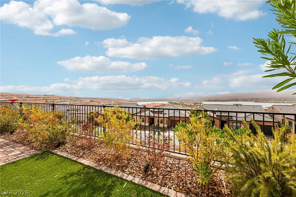 60 Stone Bluff, Henderson, NV 89011