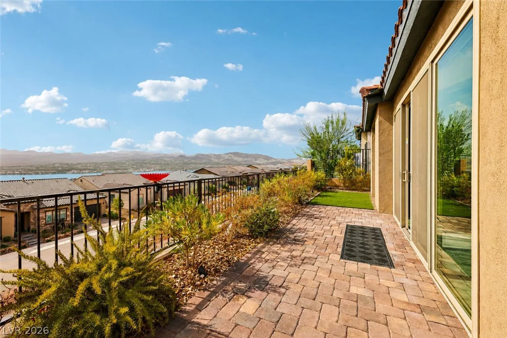60 Stone Bluff, Henderson, NV 89011