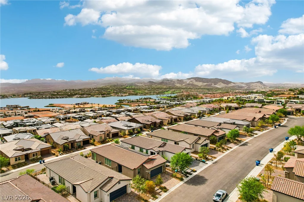 60 Stone Bluff, Henderson, NV 89011