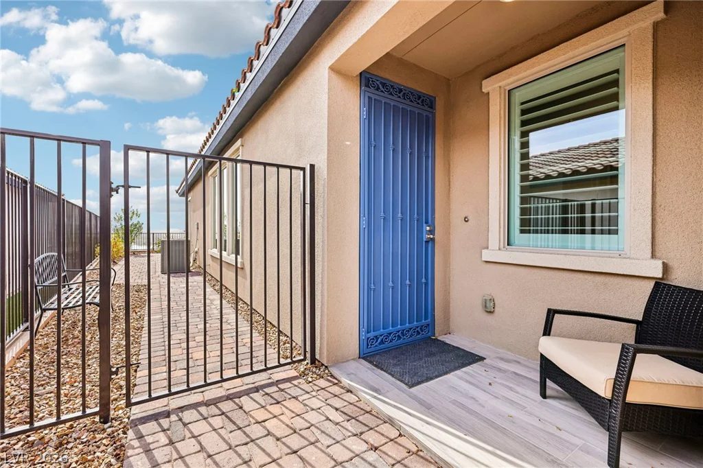 60 Stone Bluff, Henderson, NV 89011