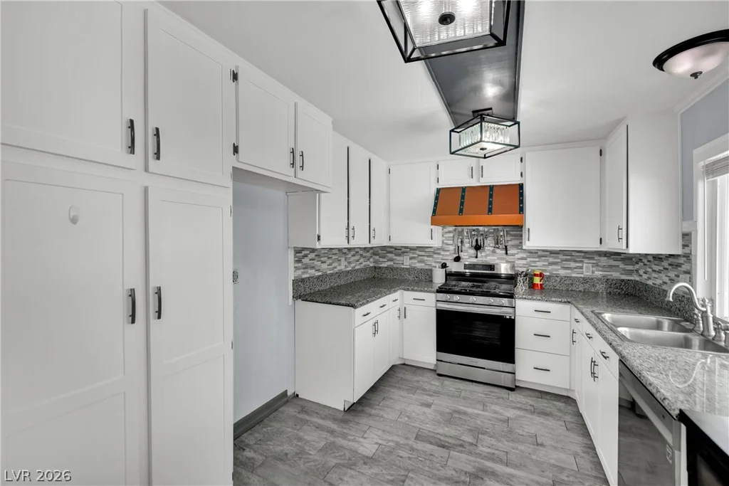 4823 Castle Rock, Las Vegas, NV 89147