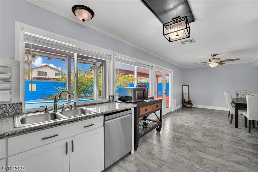 4823 Castle Rock, Las Vegas, NV 89147