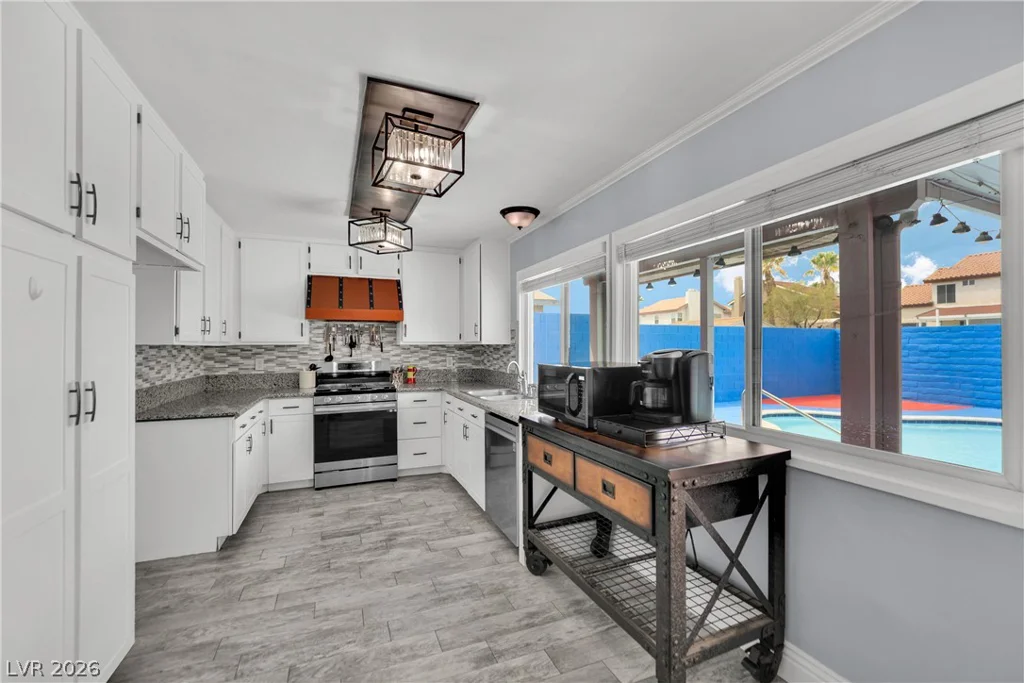 4823 Castle Rock, Las Vegas, NV 89147