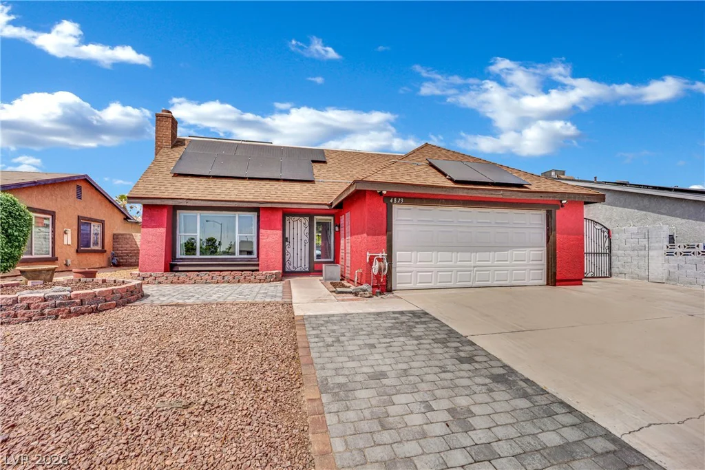 4823 Castle Rock, Las Vegas, NV 89147
