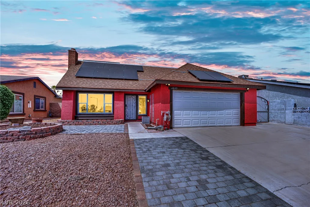 4823 Castle Rock, Las Vegas, NV 89147