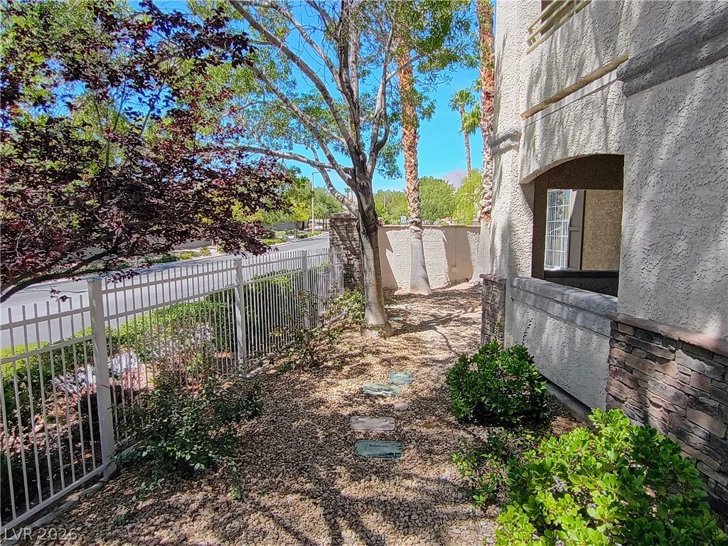 10213 Penrith, Las Vegas, NV 89144